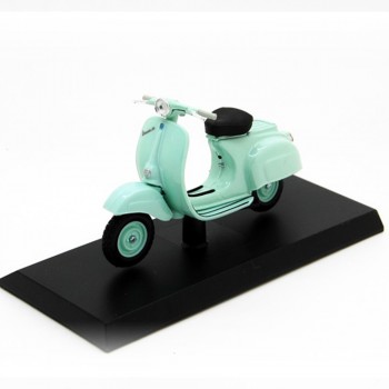 Machetă moto Magazine Models [1:18] - Vespa 1963 50 - White-Green